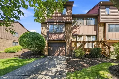 701 Forest Edge Ct, Wexford, PA 15090