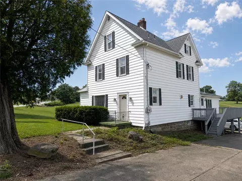 180 Freeport Rd, Butler, PA 16002
