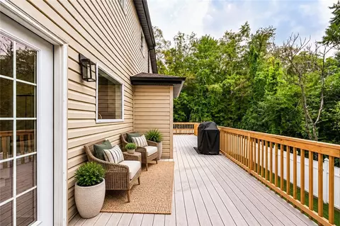 Exterior - 328 Comstock Dr, Irwin, PA 15642 photo 4 of 6