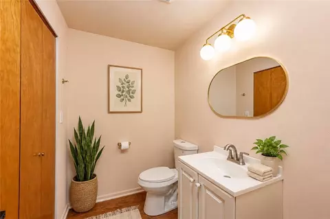 Bath - 328 Comstock Dr, Irwin, PA 15642 photo 4 of 4