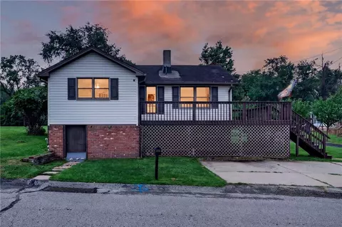 1933 Gay Ave, Greensburg, PA 15601
