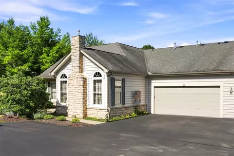 1715 Golf Course Dr, Washington, PA 15301