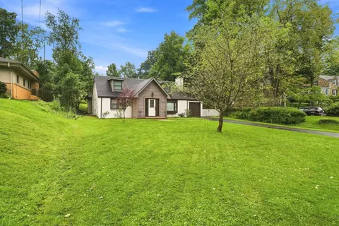 2324 Forest, Pittsburgh, PA 15235