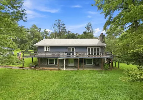 601 Tannery Hollow Rd, Blairsville, PA 15717