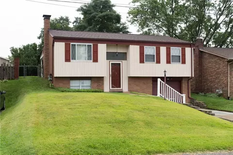 5707 Broad St, South Park, PA 15129