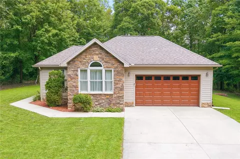 157 Reservolr Hill Rd, Uniontown, PA 15401