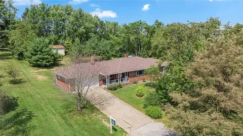 127 Blue Jay Way, Monaca, PA 15061