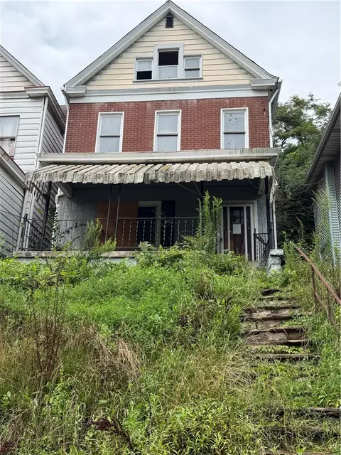 421 Fairview Ave, Turtle Creek, PA 15145