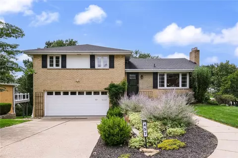 457 Orchard Spring Rd, Pittsburgh, PA 15220
