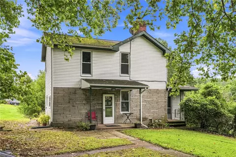 148 Coal Bluff Rd, Finleyville, PA 15332