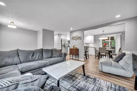 3034 Amy Dr, South Park, PA 15129