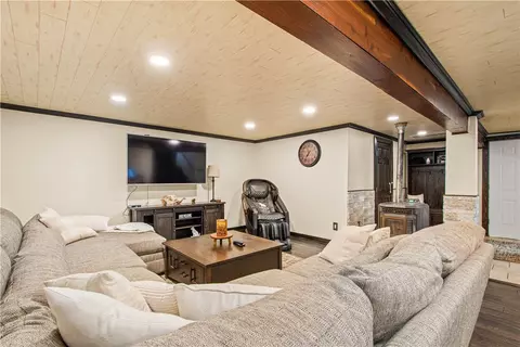 Living - 212 Brownlee Rd, Eighty Four, PA 15330 photo 3 of 3