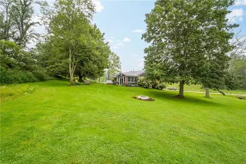 Exterior - 212 Brownlee Rd, Eighty Four, PA 15330 photo 8 of 13