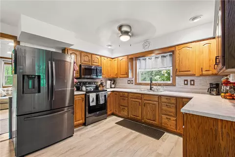 Kitchen - 212 Brownlee Rd, Eighty Four, PA 15330 photo 1 of 2