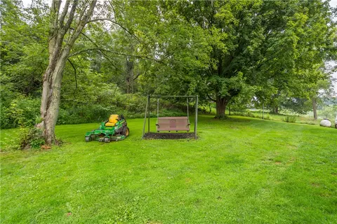 Exterior - 212 Brownlee Rd, Eighty Four, PA 15330 photo 11 of 13