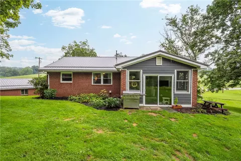 Exterior - 212 Brownlee Rd, Eighty Four, PA 15330 photo 10 of 13