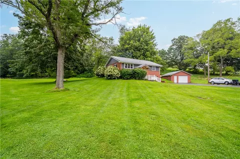 Exterior - 212 Brownlee Rd, Eighty Four, PA 15330 photo 2 of 13