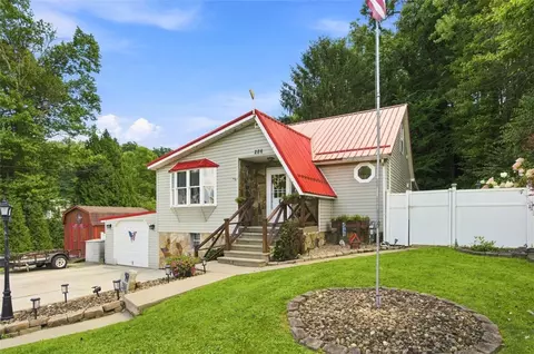 286 Big Knob Rd, Rochester, PA 15074