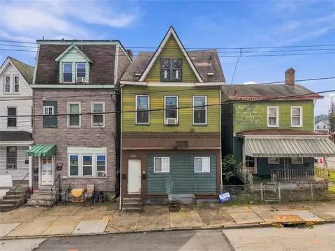 1255 Chartiers Ave, Mckees Rocks, PA 15136