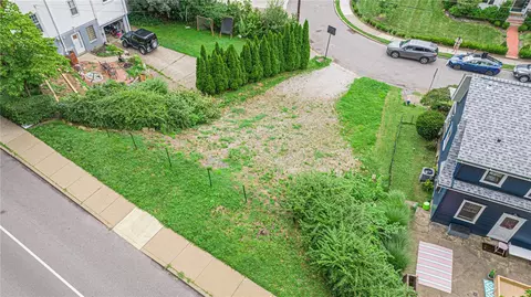 313 Beaver Rd, Sewickley, PA 15143
