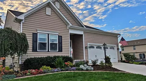 304 Ranchero Dr, Moon Twp, PA 15108