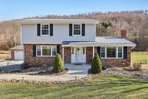 1764 Craft Creek Rd, Prosperity, PA 15329