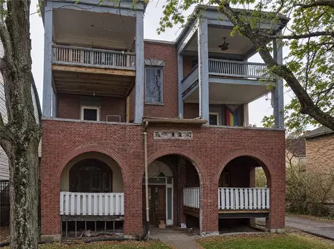 7710 Waverly St, Pittsburgh, PA 15221