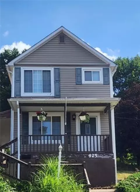 425 Summit Ave, Ellwood City, PA 16117
