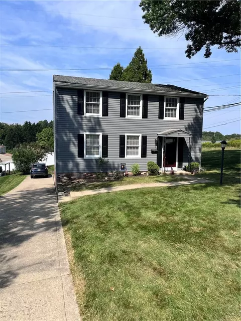 519 Diablo Dr, Bethel Park, PA 15102