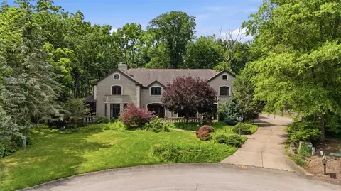 105 Lantern Cir, Canonsburg, PA 15317