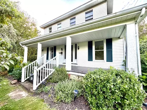 16 Ranch Rd, Dunbar, PA 15431