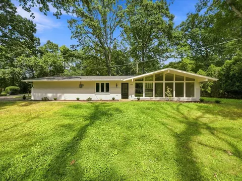 444 Leawood, New Castle, PA 16105