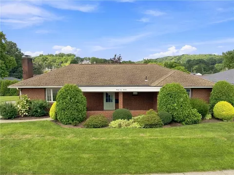 2116 Ritchie St, Aliquippa, PA 15001