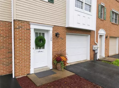 1124 Cranston Dr, Greensburg, PA 15601