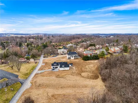 700 Circle, St. Clair, PA 15241 photo 5