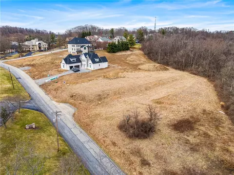 700 Circle, St. Clair, PA 15241 photo 6