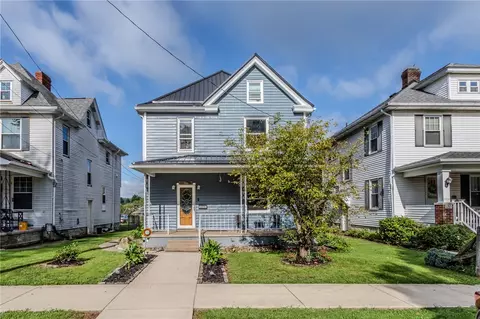 1212 Vine St, Connellsville, PA 15425