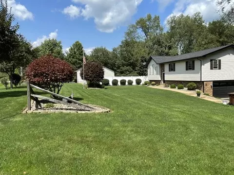 725 Niagara Trl, Mercer, PA 16137
