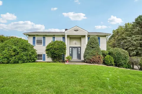 201 Frew Rd, Ellwood City, PA 16117