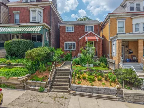 1126 Greenfield, Pittsburgh, PA 15217