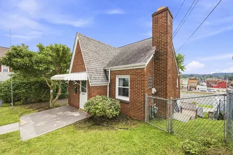 321 5th Ave, Carnegie, PA 15106
