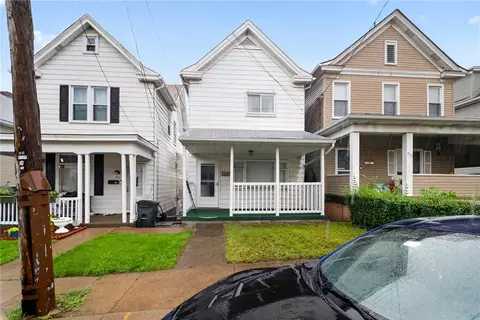 311 N 7th St, Jeannette, PA 15644