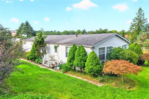 206 Lewis Ave, Jeannette, PA 15644