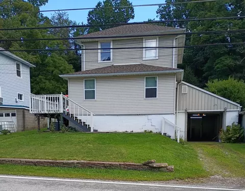 3104 Route 819, Slickville, PA 15684