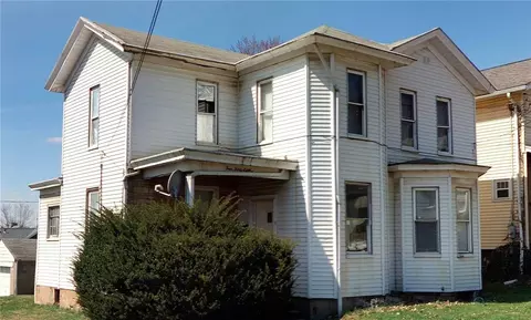 438 New York Ave, Rochester, PA 15074