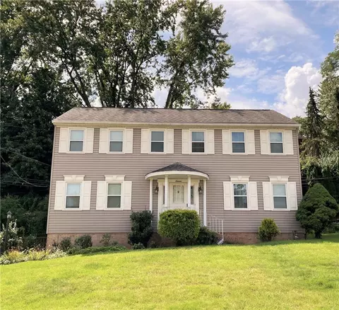 16 Windsor Ct, Pittsburgh, PA 15220