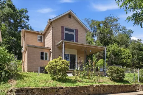 711 Main St, Brownsville, PA 15417