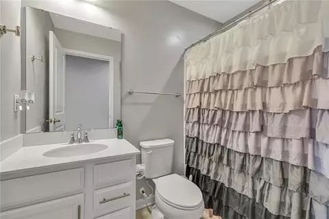 Bath - 2056 Cade Dr, Monaca, PA 15061 photo 3 of 3