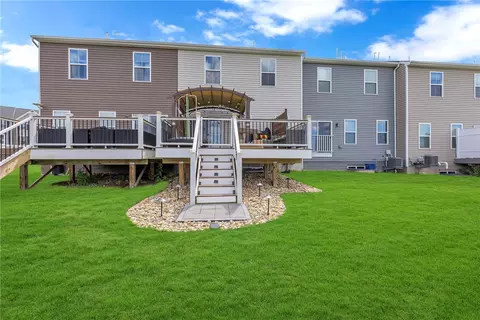 Exterior - 2056 Cade Dr, Monaca, PA 15061 photo 6 of 8