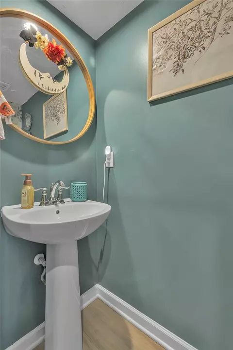 Bath - 2056 Cade Dr, Monaca, PA 15061 photo 1 of 3
